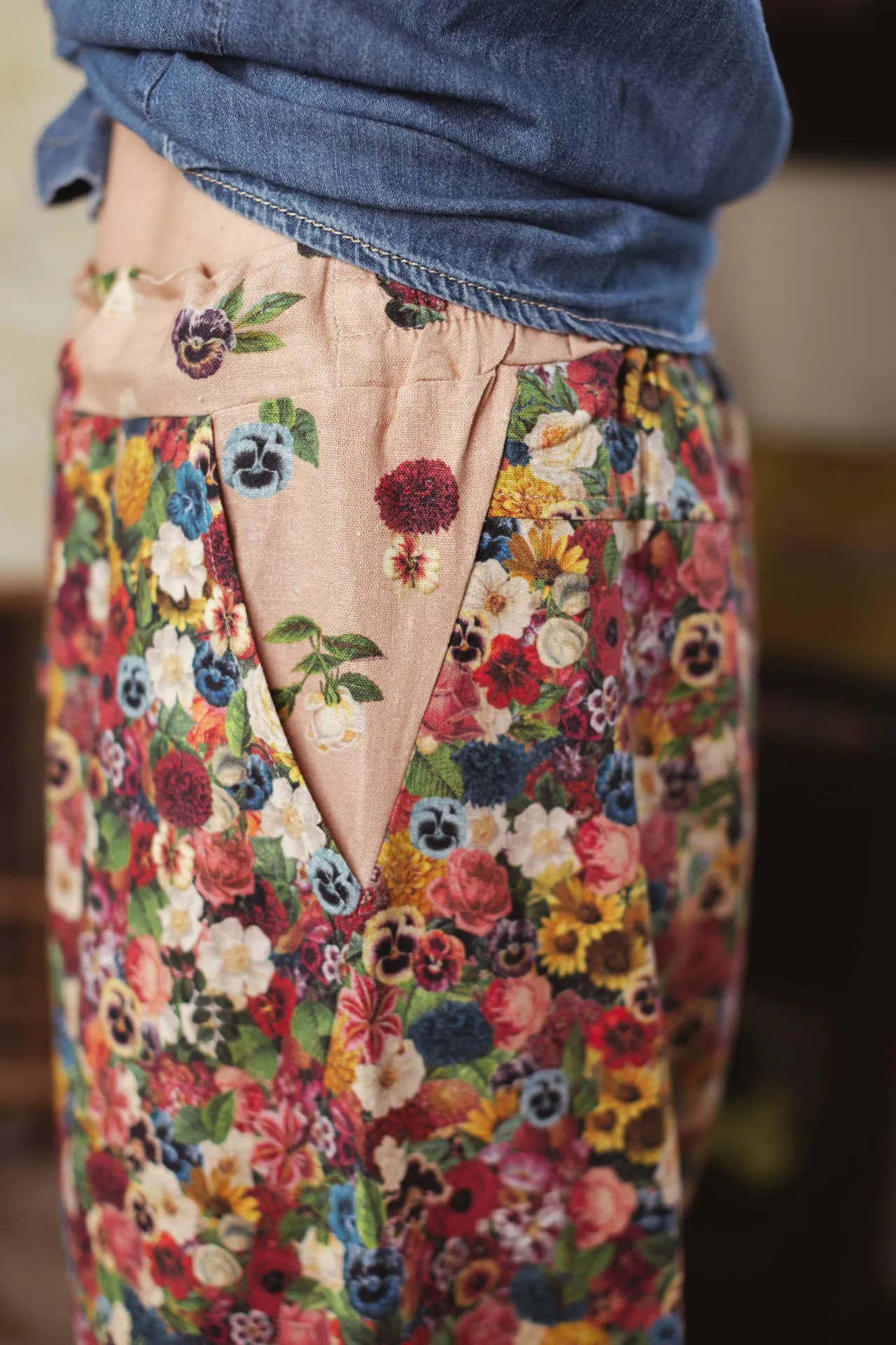 Art of Life Linen Cropped Artist Pant with Boho Floral Print