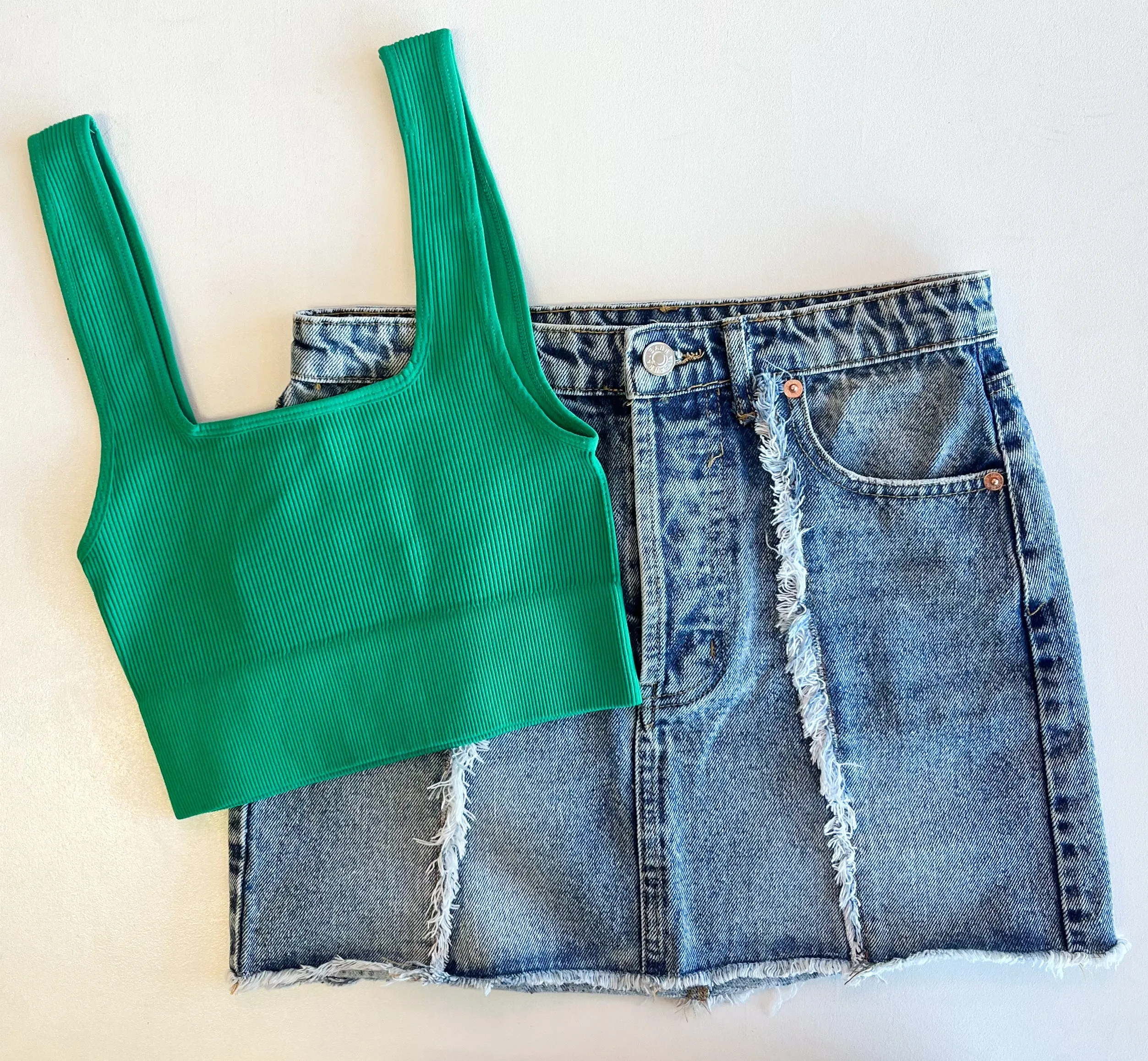 Basic Love Crop - Kelly Green