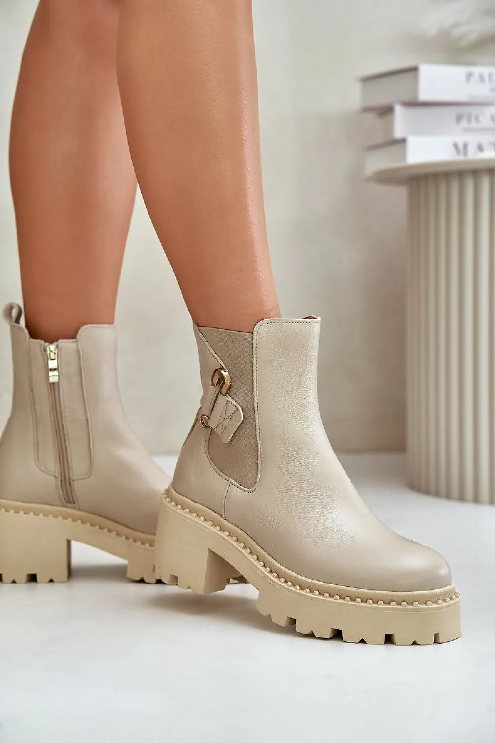 Heel boots