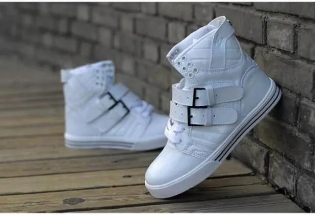 Men's High Top Buckle Shoe