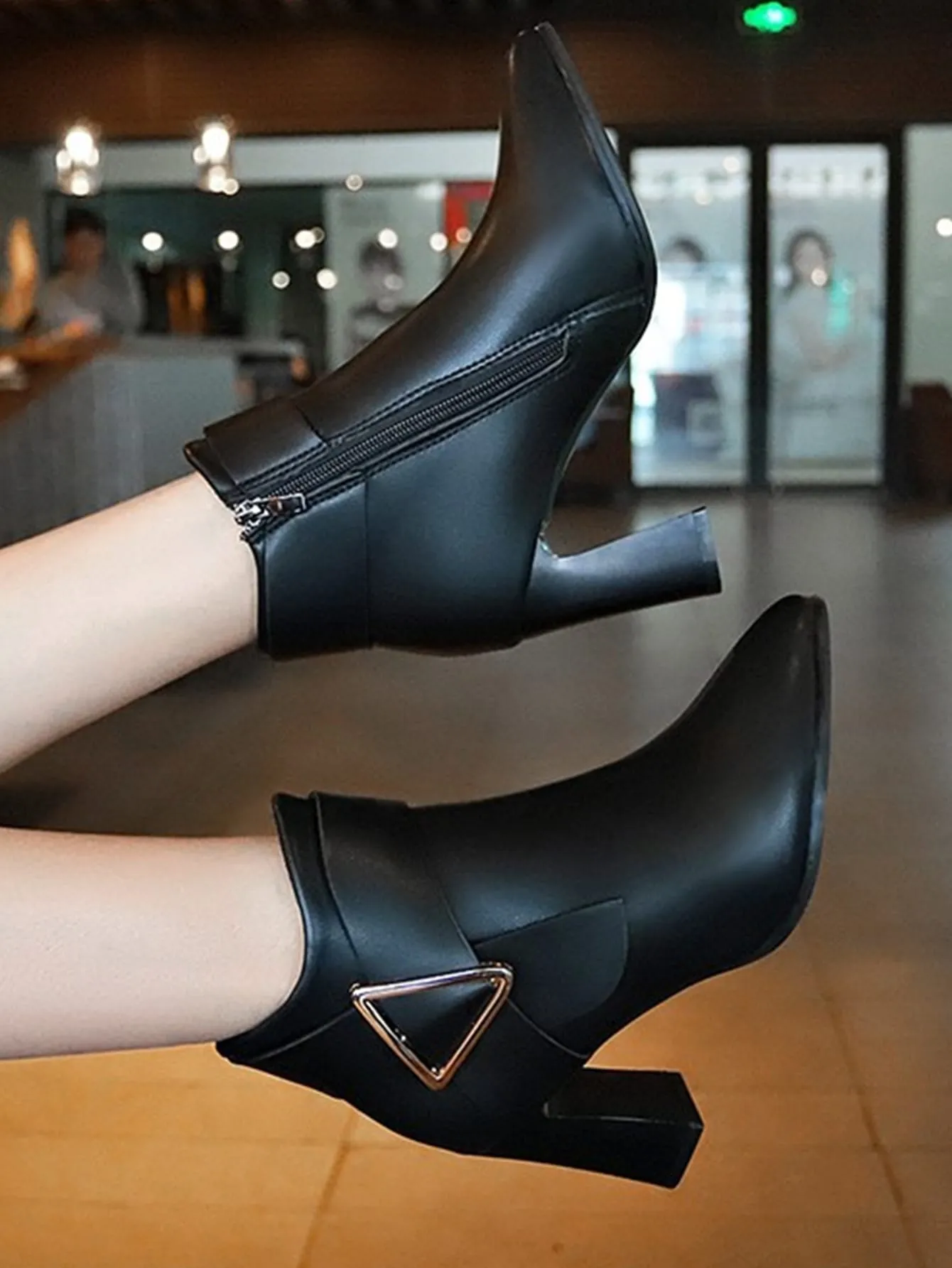 Metal Decor Side Zip Chunky Heeled Classic Boots