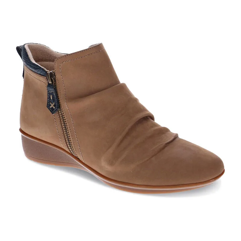 Revere Plymouth AW25