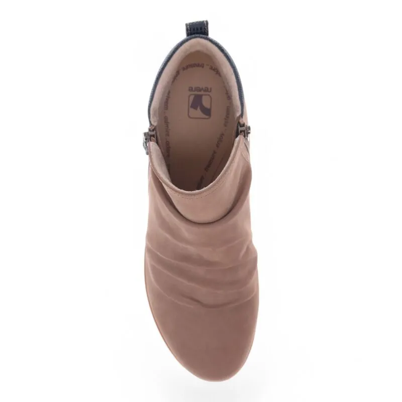 Revere Plymouth AW25