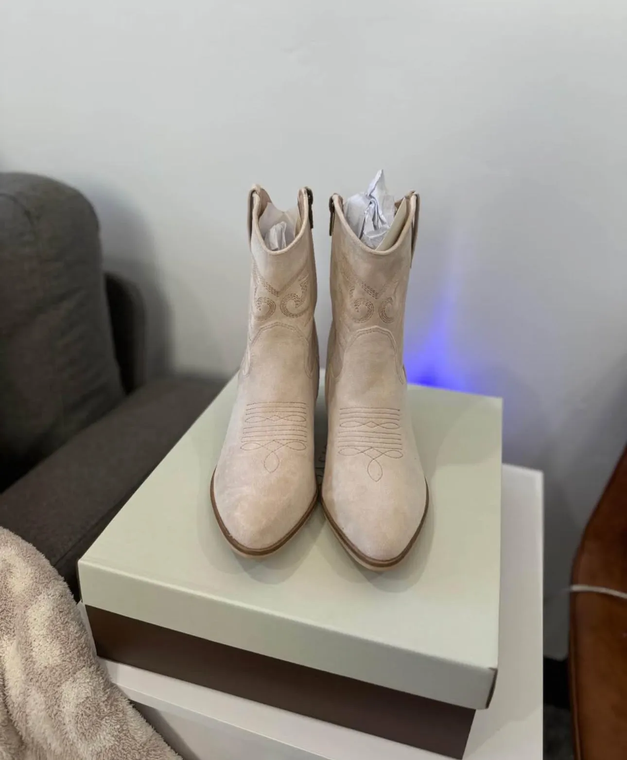 Sadie Booties - Beige