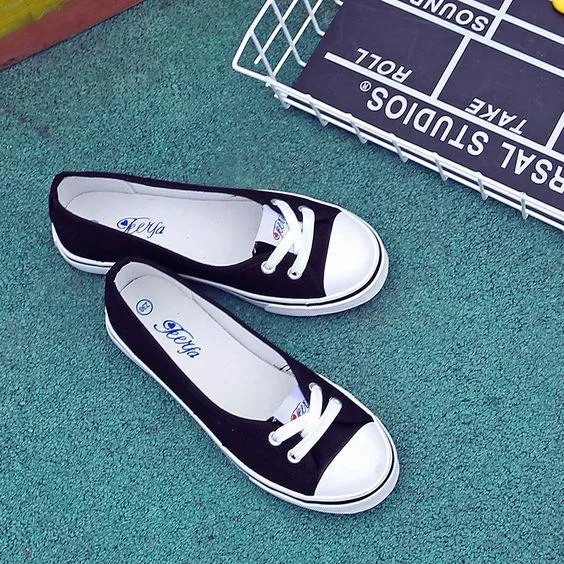 Shallow Canvas Shoes