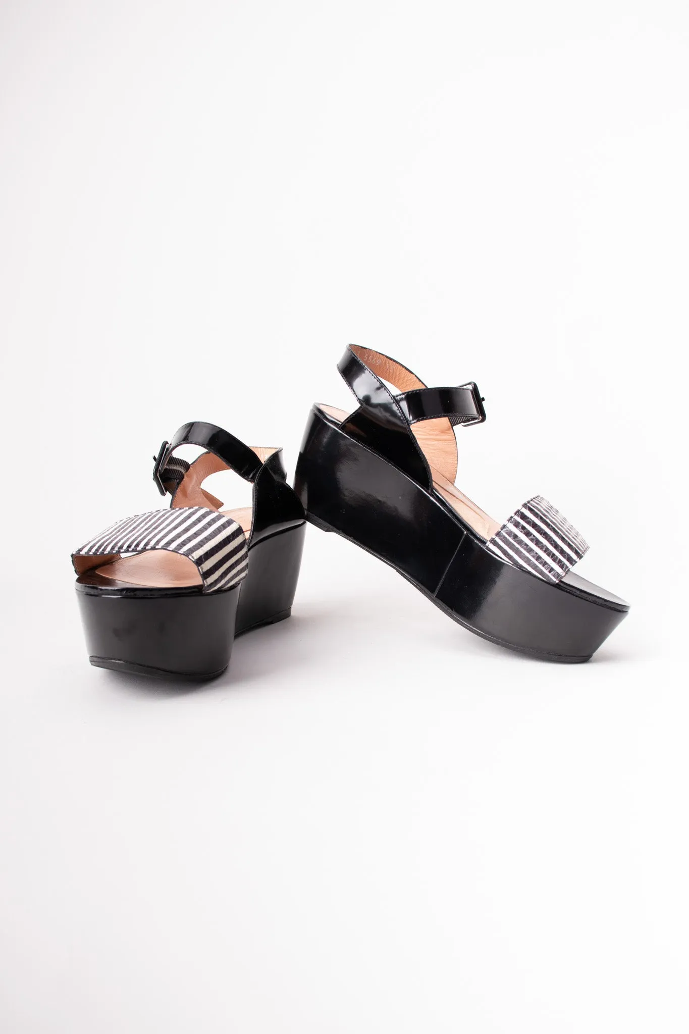 Striped Snake Flatform Sandals