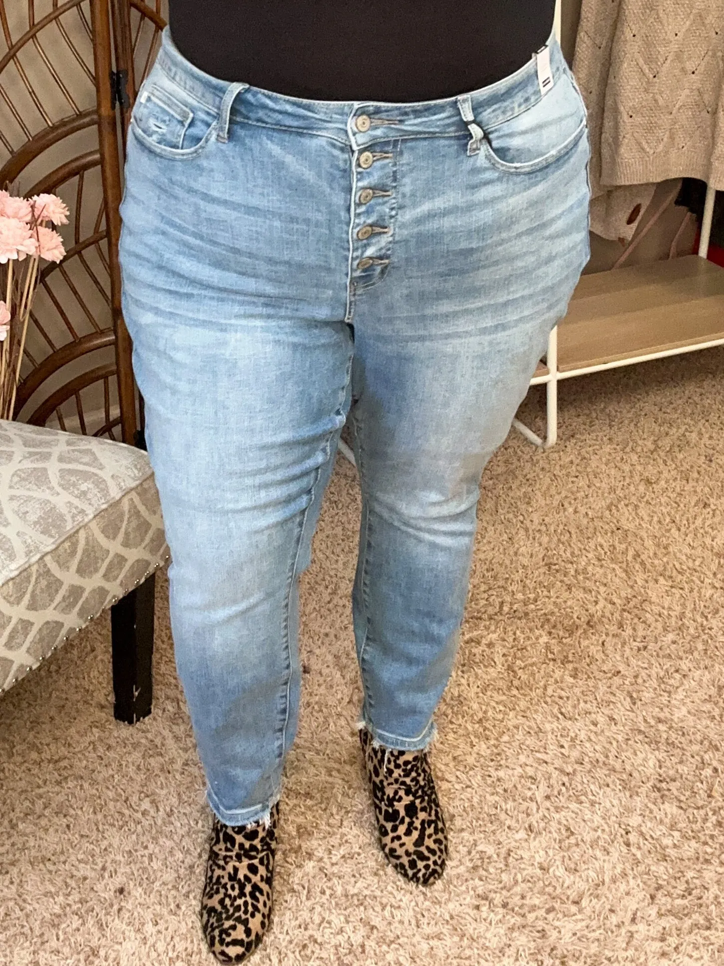 Tucked In Button Fly Jeans -Judy Blue