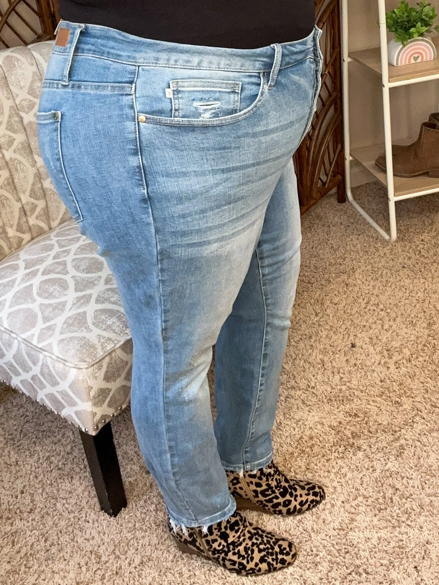 Tucked In Button Fly Jeans -Judy Blue