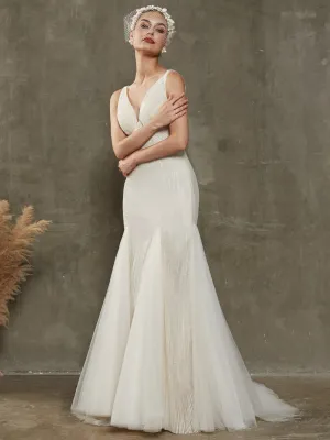V-Neck Sleeveless Open Back Tulle Sparkling Wedding Dress With Train