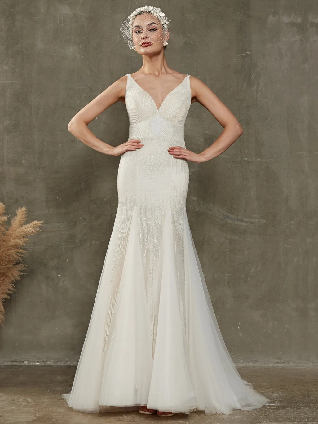V-Neck Sleeveless Open Back Tulle Sparkling Wedding Dress With Train