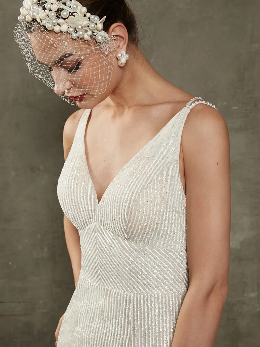 V-Neck Sleeveless Open Back Tulle Sparkling Wedding Dress With Train