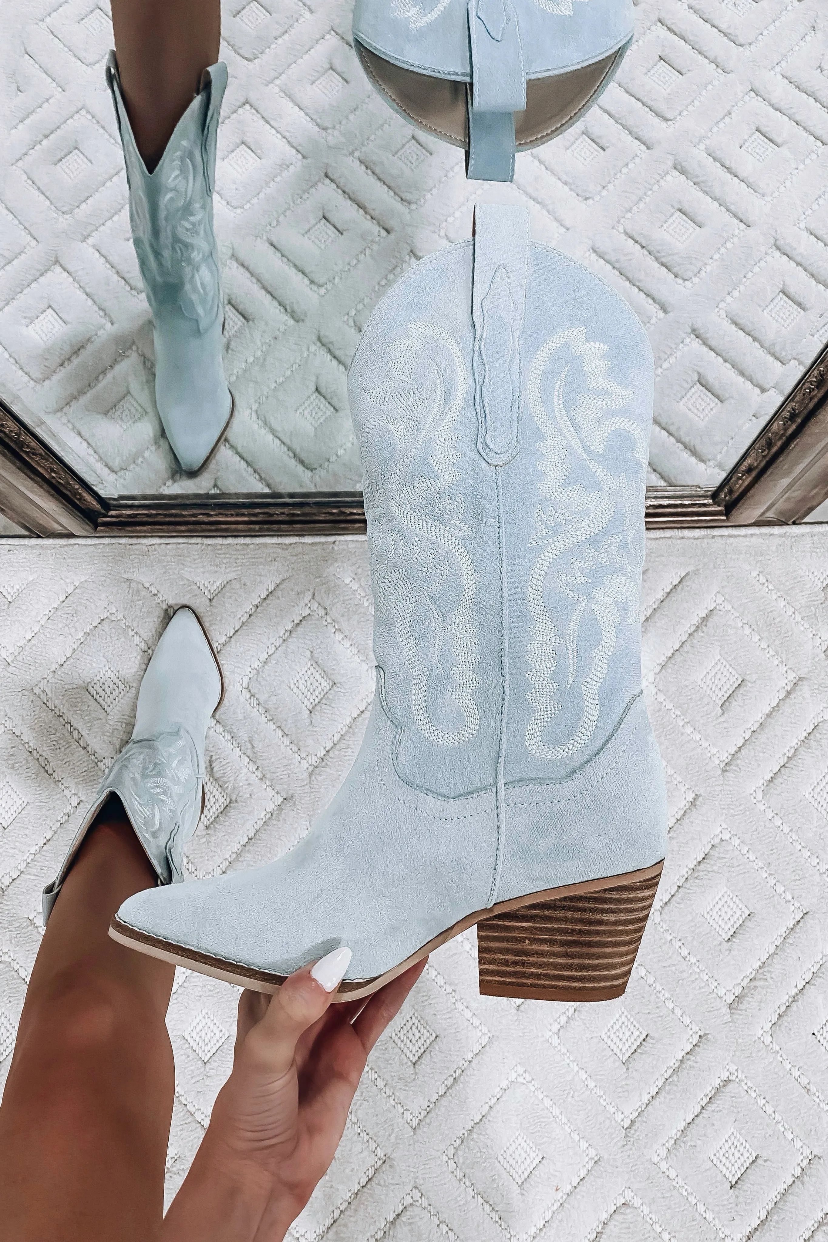 Valley Vintage Suede Boots -Light Blue