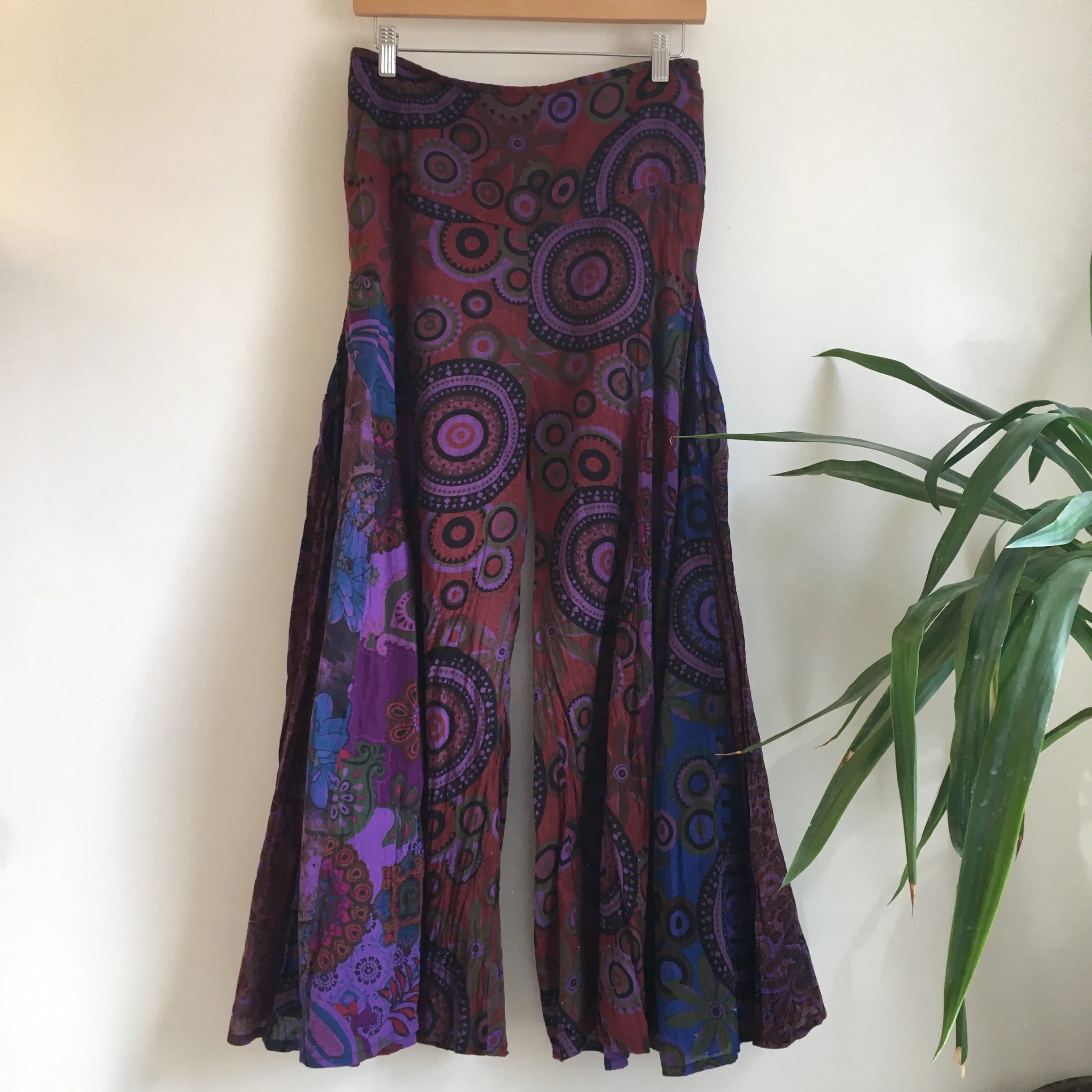 Vintage 90s wide legged Palazzo Pants // Size Medium Large