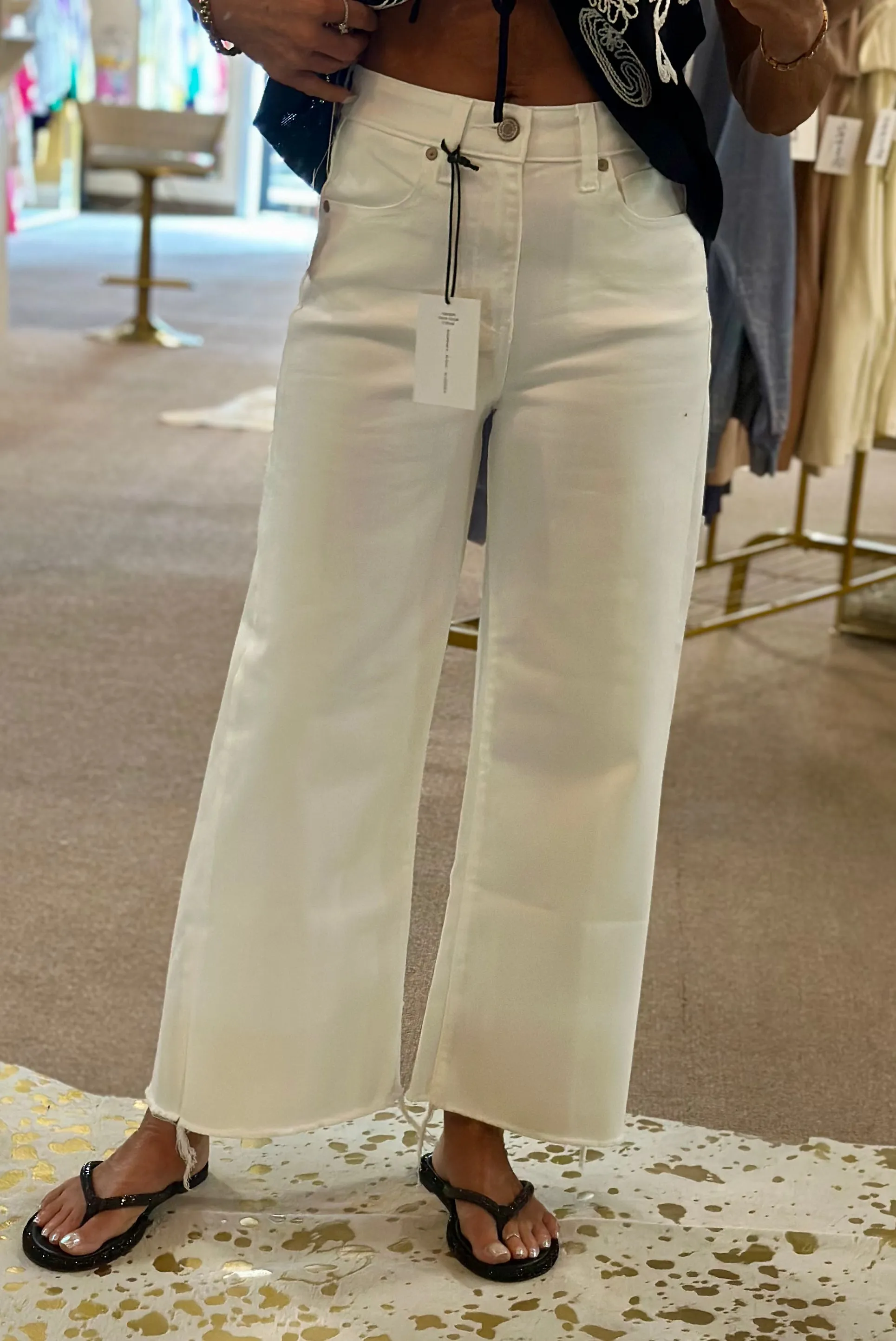 WHITE ZIN HR CROP JEANS